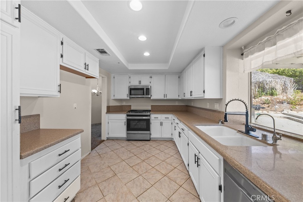 Highland, California, 92346, United States, 4 Bedrooms Bedrooms, ,3 BathroomsBathrooms,Residential,For Sale,1978624