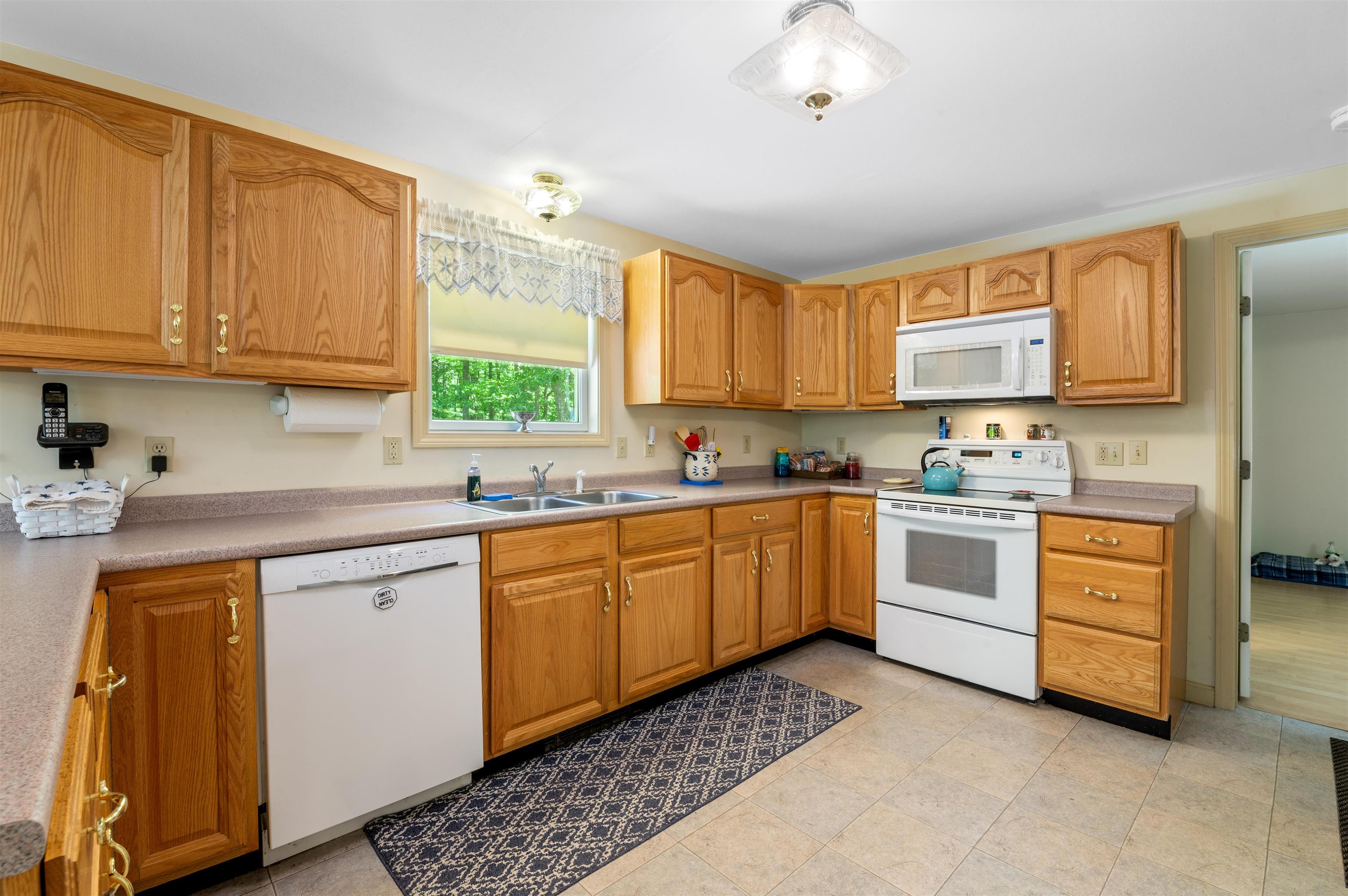 Conway, New Hampshire, 03813-0784, United States, 4 Bedrooms Bedrooms, ,3 BathroomsBathrooms,Residential,For Sale,1849038