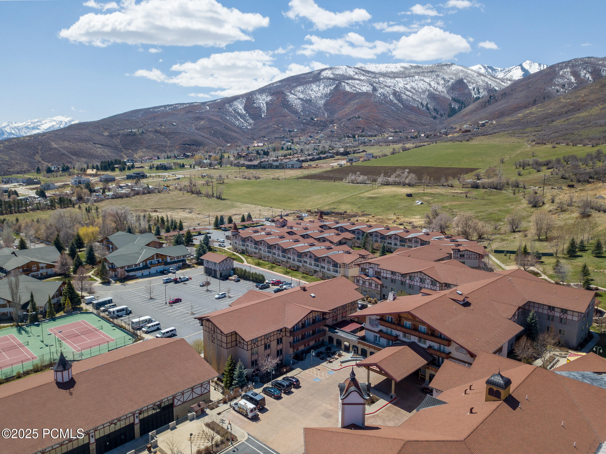 Midway, Utah, 84049, United States, 3 Bedrooms Bedrooms, ,3 BathroomsBathrooms,Residential,For Sale,1826612