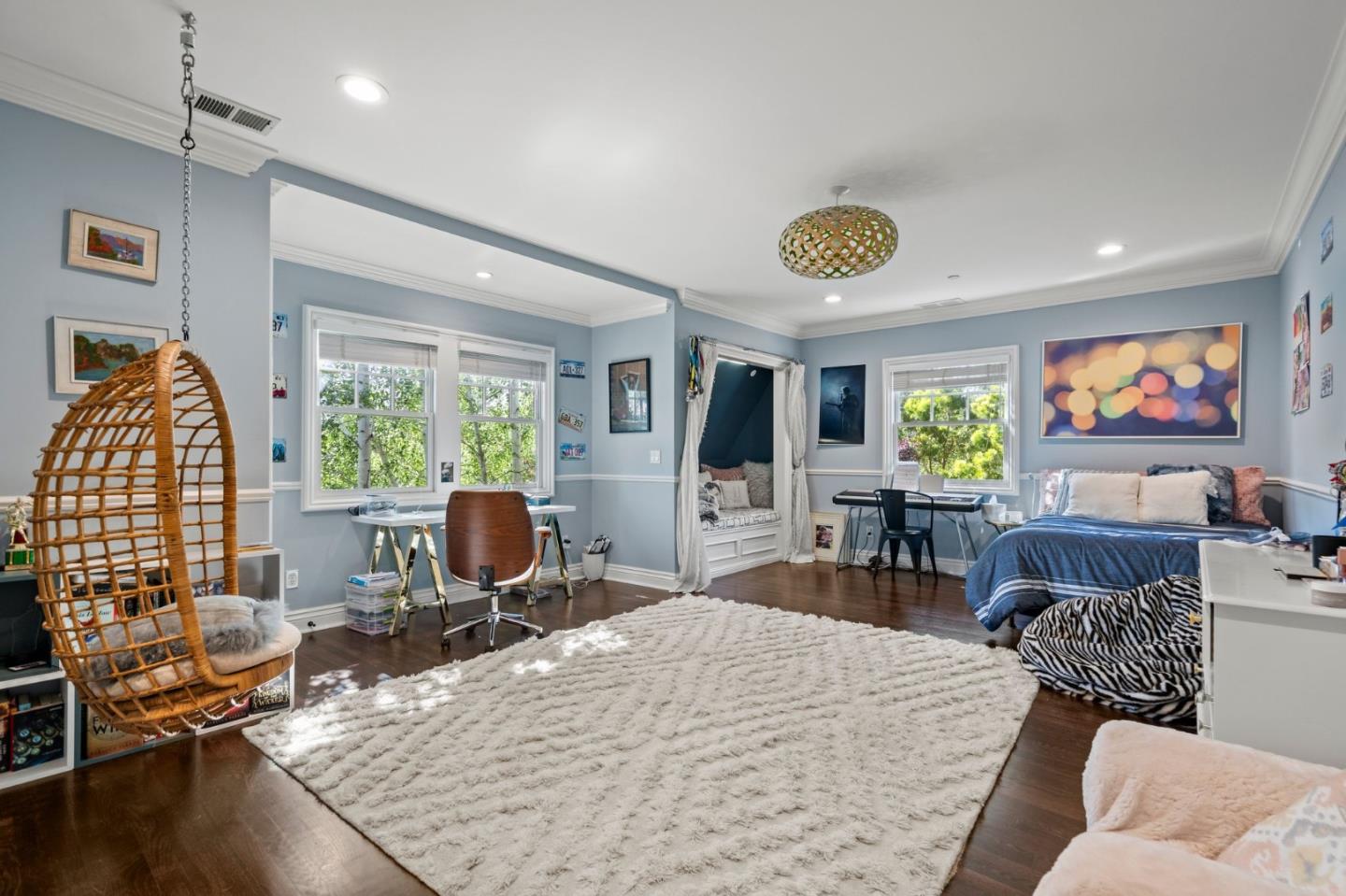 Hillsborough, California, 94010, United States, 6 Bedrooms Bedrooms, ,7 BathroomsBathrooms,Residential,For Sale,1947019