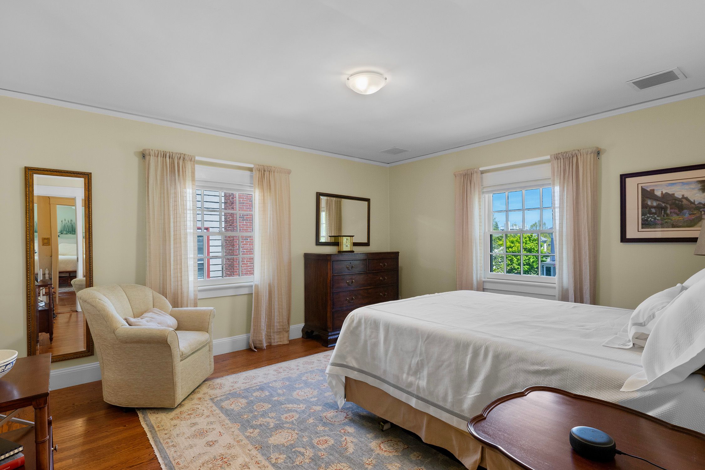  Classic Newport Colonial - 物件實景