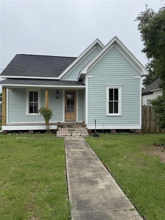 Iris St, Lake Charles, LA 70601