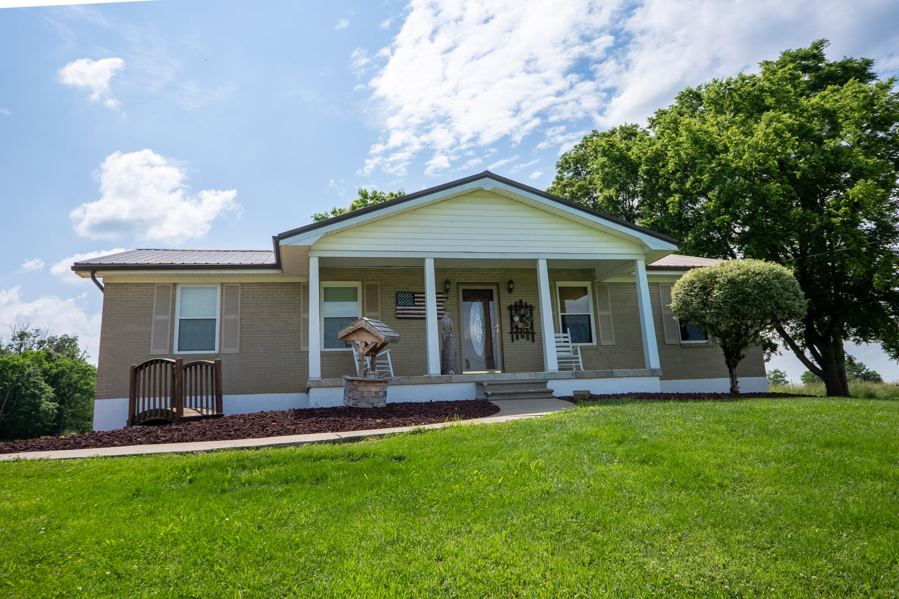 Paint Lick, Kentucky, 40461, United States, 5 Bedrooms Bedrooms, ,1 BathroomBathrooms,Residential,For Sale,1847619