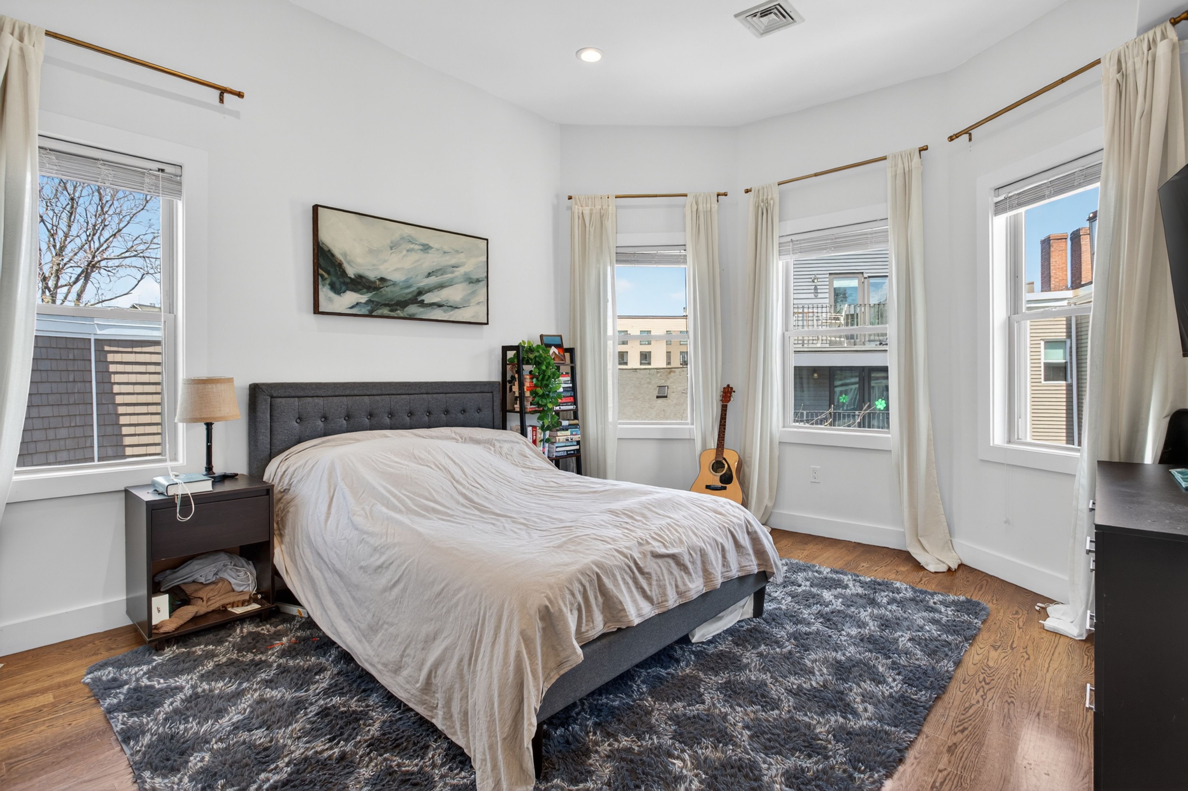  349 Silver Street, Unit 3, Boston, MA, 02127 - 物件實景