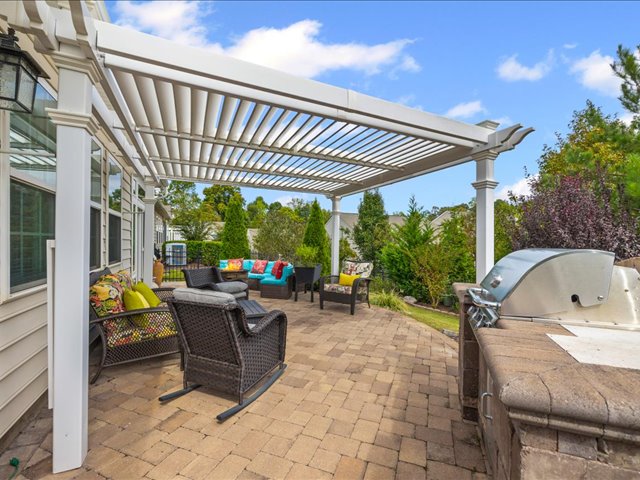 Fort Mill, South Carolina, 29715, United States, 3 Bedrooms Bedrooms, ,3 BathroomsBathrooms,Residential,For Sale,1981901