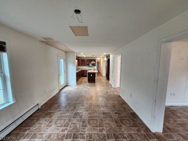 Fairfield Twp., New Jersey, 07004, United States, 3 Bedrooms Bedrooms, ,3 BathroomsBathrooms,Residential,For Sale,1977610