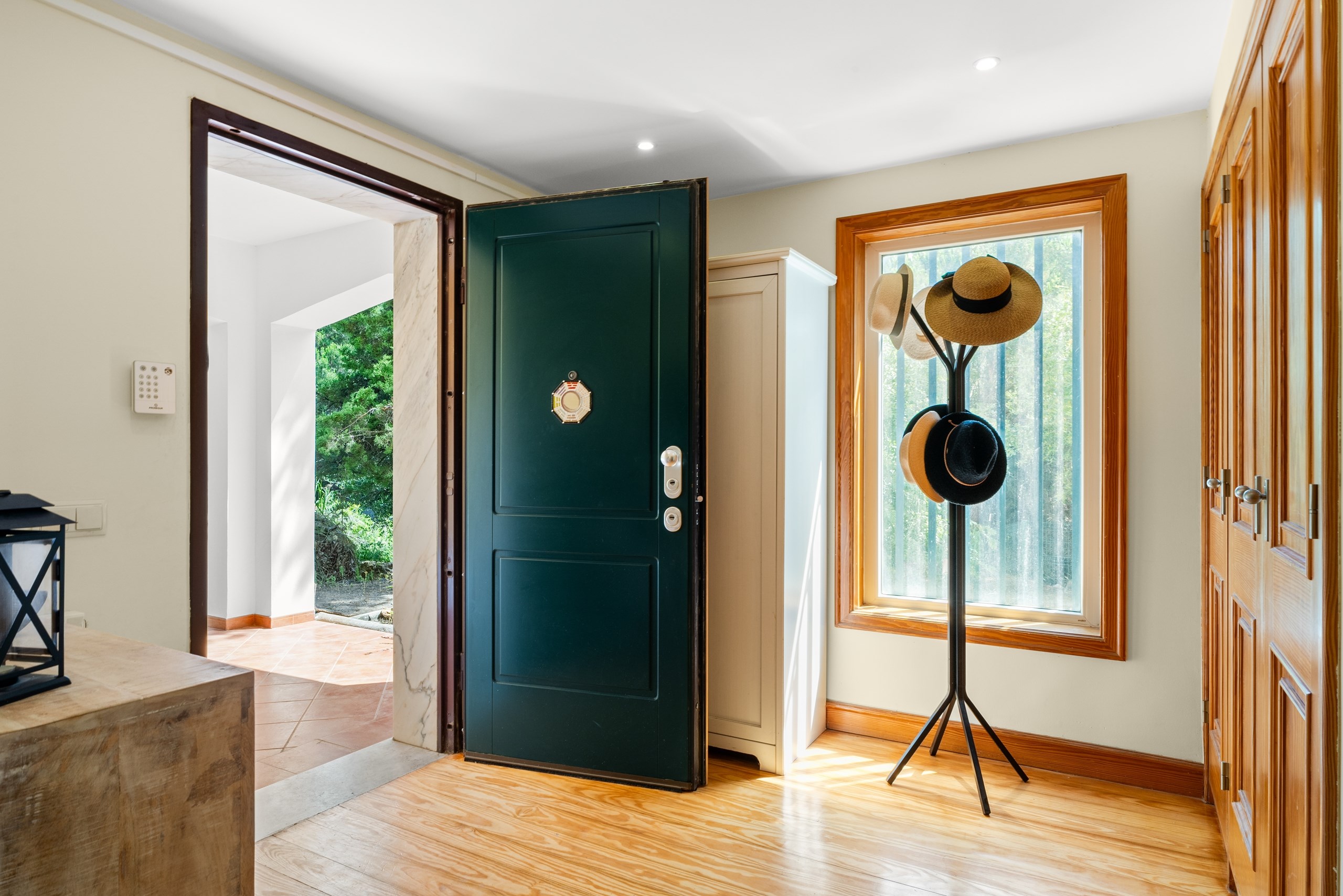 Cascais, Lisbon, 2750-642, PT, 4 Bedrooms Bedrooms, ,3 BathroomsBathrooms,Residential,For Sale,1989663