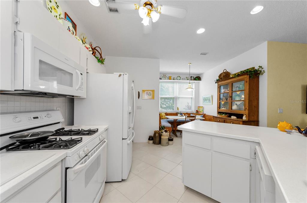 Dunedin, Florida, 34698, United States, 4 Bedrooms Bedrooms, ,2 BathroomsBathrooms,Residential,For Sale,1848616