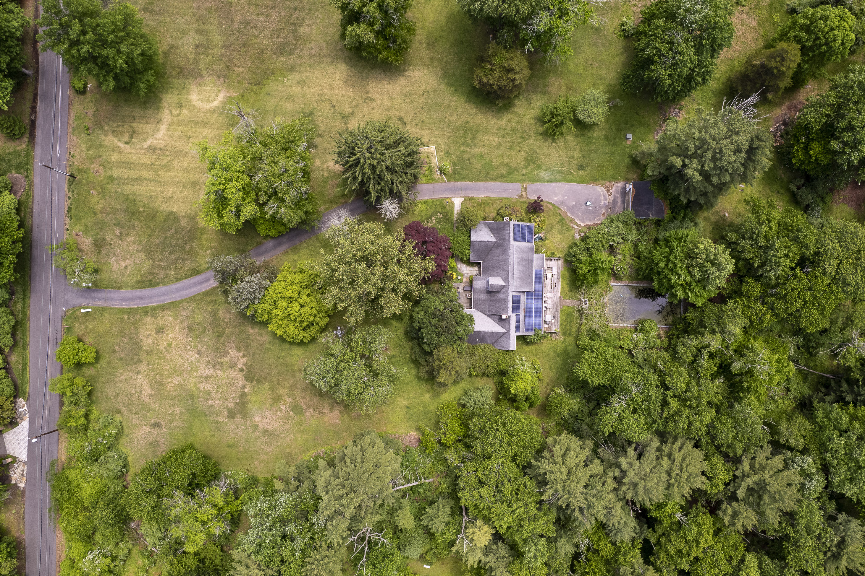  Imagine the Possibilities at This Full-of-Promise Property - 物件實景