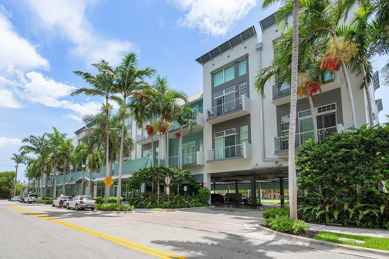 Delray Beach, Florida, 33483, United States, 2 Bedrooms Bedrooms, ,3 BathroomsBathrooms,Residential,For Sale,1907451