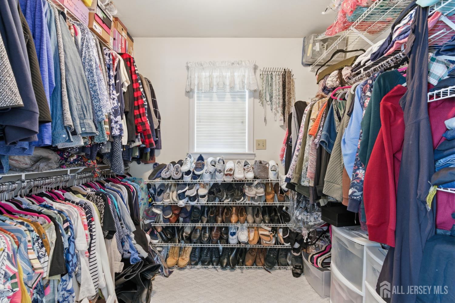 1201 - Carteret, New Jersey, 07008, United States, 4 Bedrooms Bedrooms, ,2 BathroomsBathrooms,Residential,For Sale,2006172