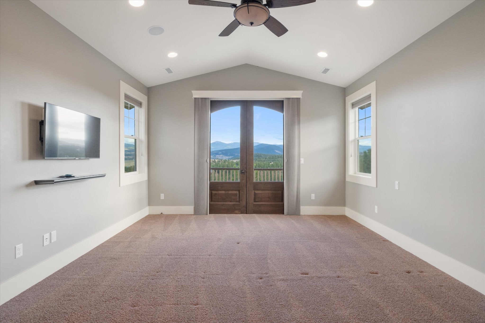 Clancy, Montana, 59634, United States, 4 Bedrooms Bedrooms, ,5 BathroomsBathrooms,Residential,For Sale,1991363