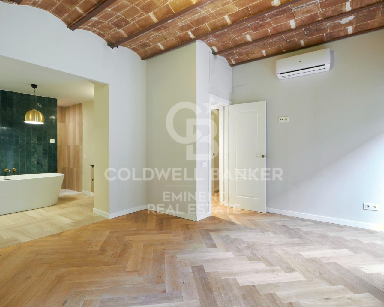 Barcelona, Barcelona, Ciutat Vella, El G?tic Barce, Barcelona, Catalonia, ES, 3 Bedrooms Bedrooms, ,3 BathroomsBathrooms,Residential,For Sale,Barcelona, Barcelona, Ciutat Vella, El G?tic Barce,1672669