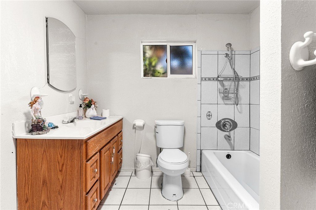 La Puente, California, 91744, United States, 3 Bedrooms Bedrooms, ,2 BathroomsBathrooms,Residential,For Sale,2005560