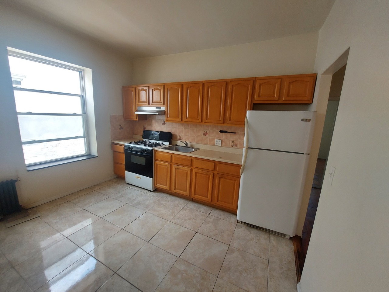 Brooklyn, New York, 11212, United States, 6 Bedrooms Bedrooms, ,2 BathroomsBathrooms,Residential,For Sale,1899398