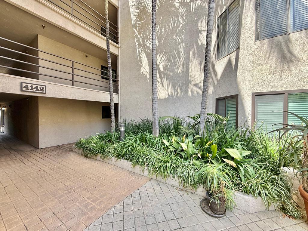 Long Beach, California, 90815, United States, 2 Bedrooms Bedrooms, ,2 BathroomsBathrooms,Residential,For Sale,1830564