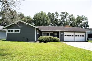 Carnation St, Lake Jackson, TX 77566
