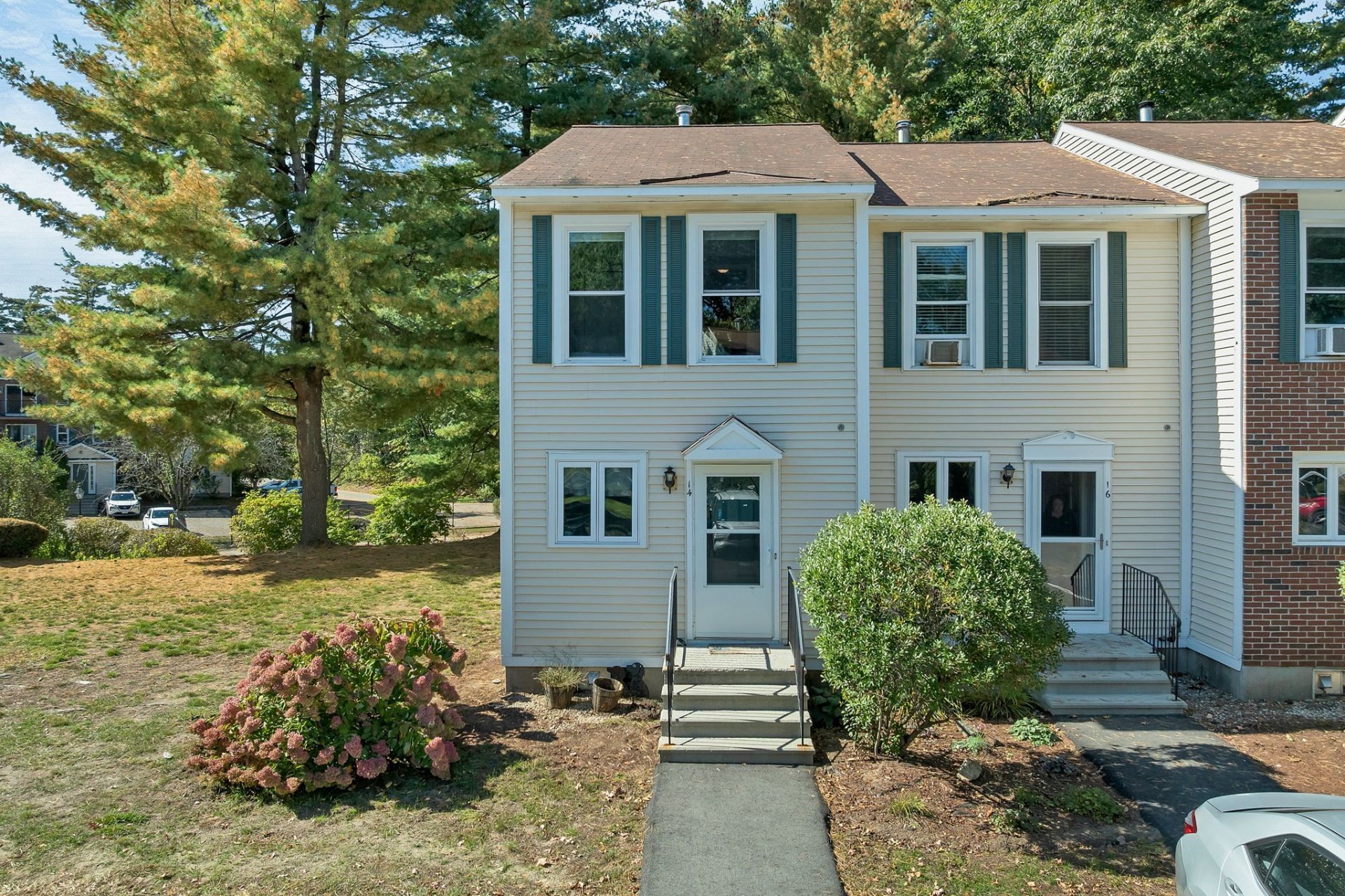 Shelburne Rd, Merrimack, NH 03054