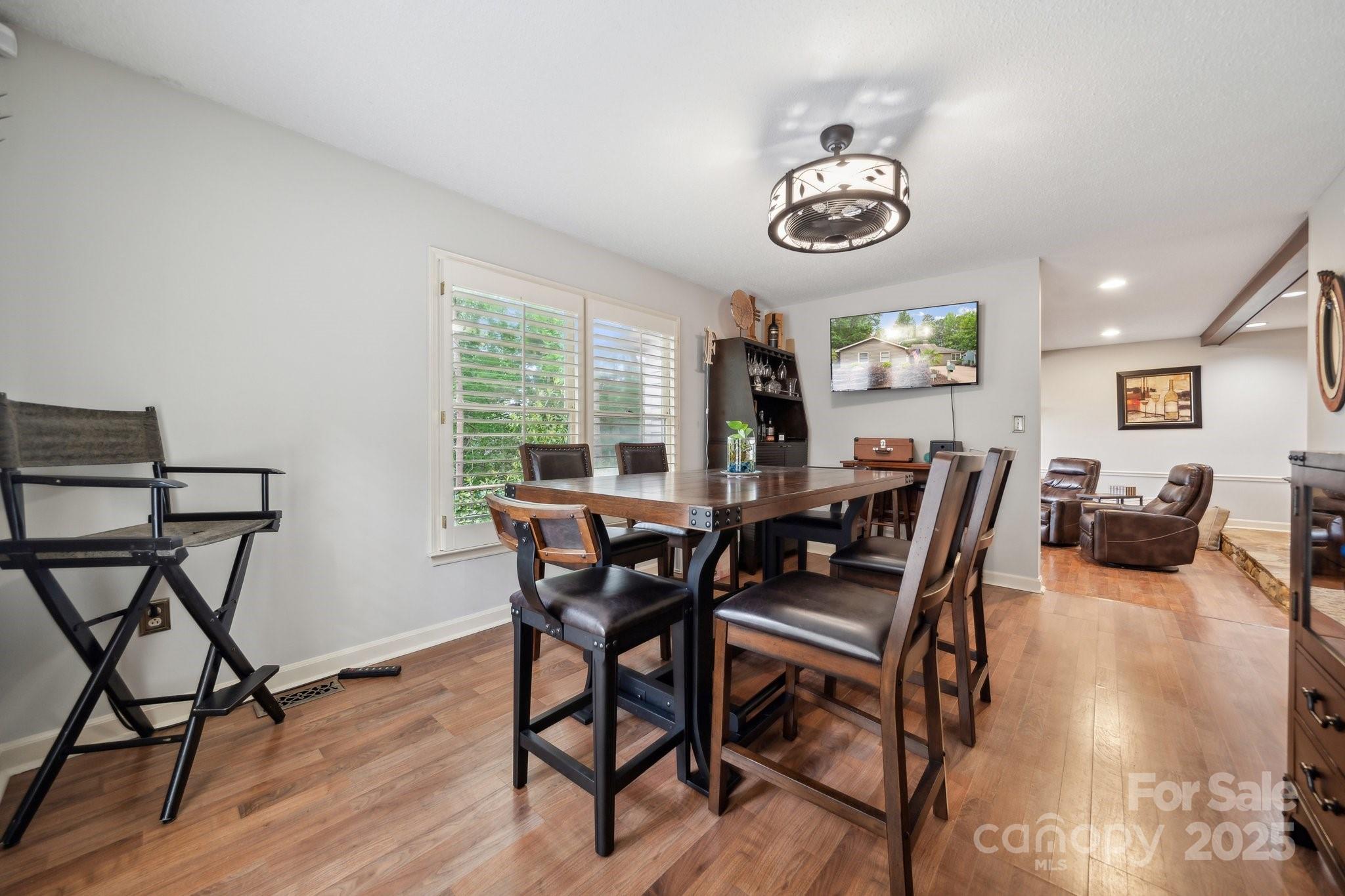 Clover, South Carolina, 29710, United States, 3 Bedrooms Bedrooms, ,2 BathroomsBathrooms,Residential,For Sale,1795322