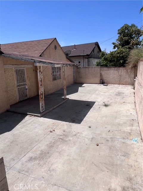 Los Angeles, California, 90063, United States, 5 Bedrooms Bedrooms, ,Residential,For Sale,1923113