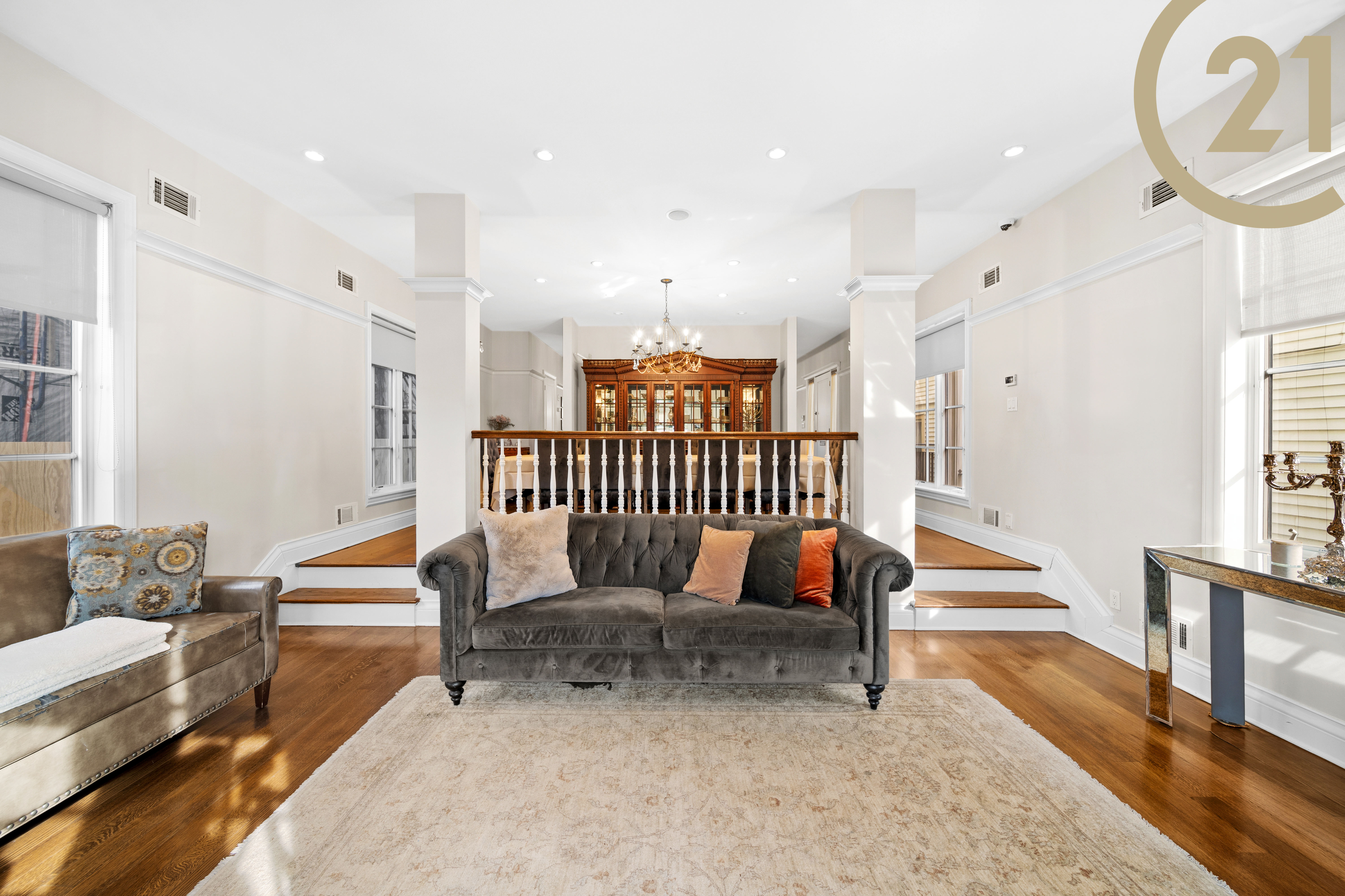 Brooklyn, New York, 11210, United States, 7 Bedrooms Bedrooms, ,5 BathroomsBathrooms,Residential,For Sale,1895266