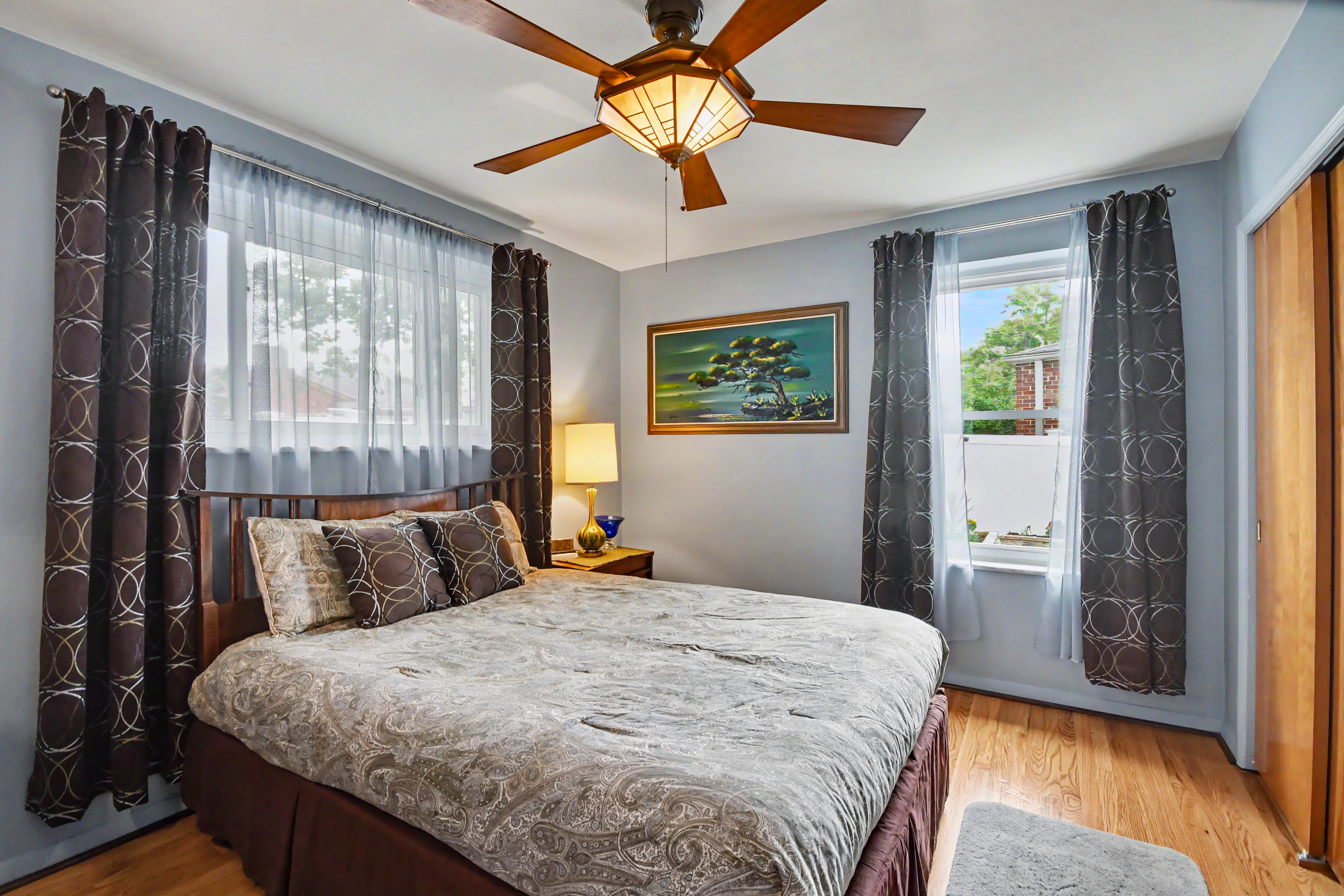  You’ll fall in love with this charming midcentury ranch. - 物件實景