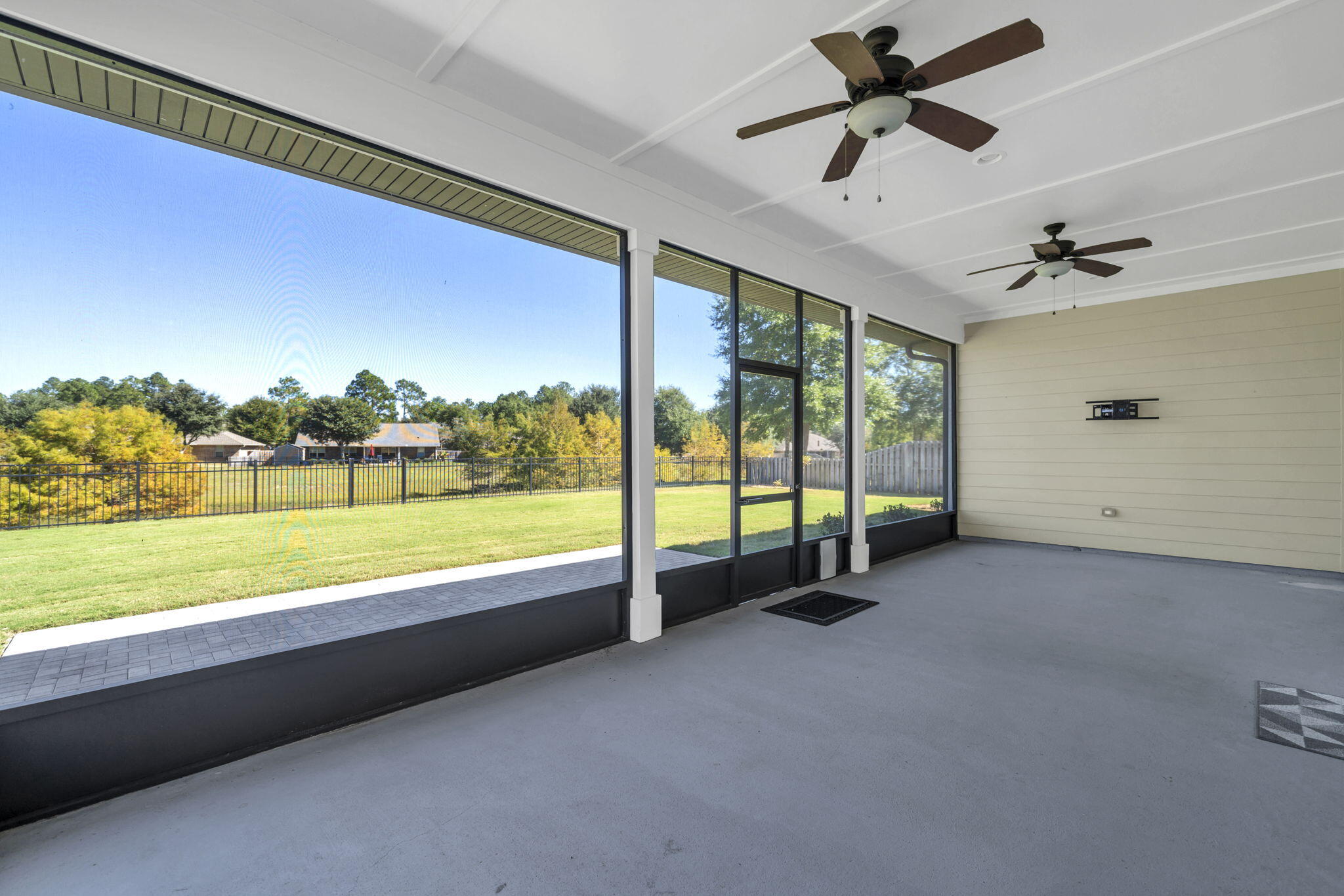 Freeport, Florida, 32439, United States, 4 Bedrooms Bedrooms, ,3 BathroomsBathrooms,Residential,For Sale,1970468