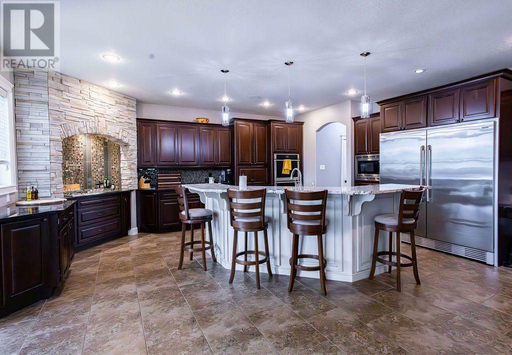 WAINWRIGHT, Alberta, T9W 0A6, CA, 4 Bedrooms Bedrooms, ,5 BathroomsBathrooms,Residential,For Sale,1838525
