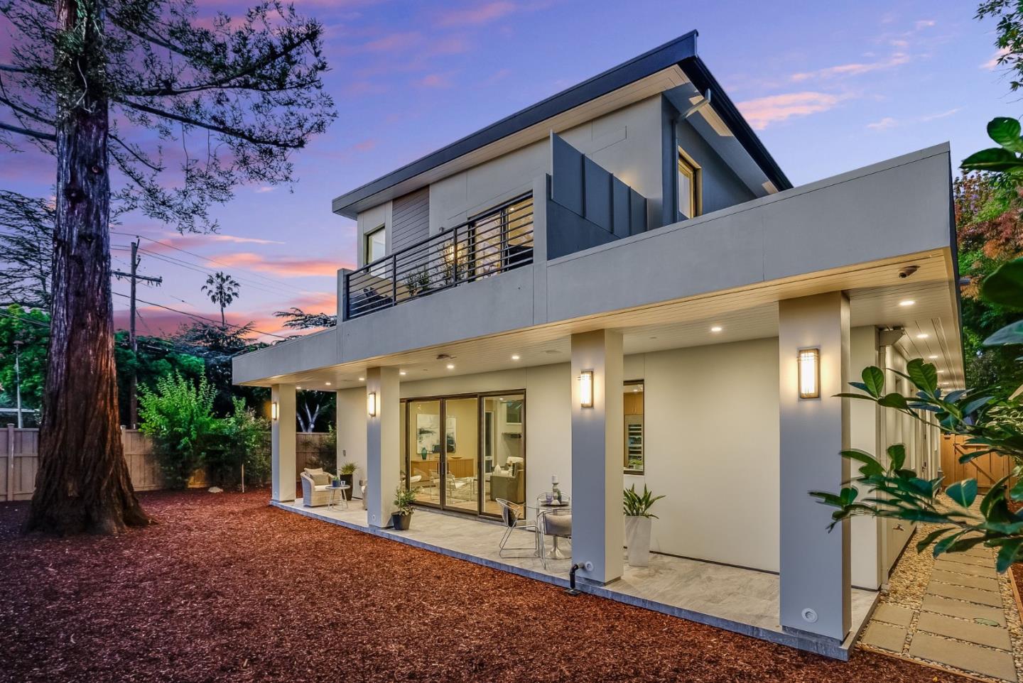 Palo Alto, California, 94303, United States, 4 Bedrooms Bedrooms, ,5 BathroomsBathrooms,Residential,For Sale,1906712