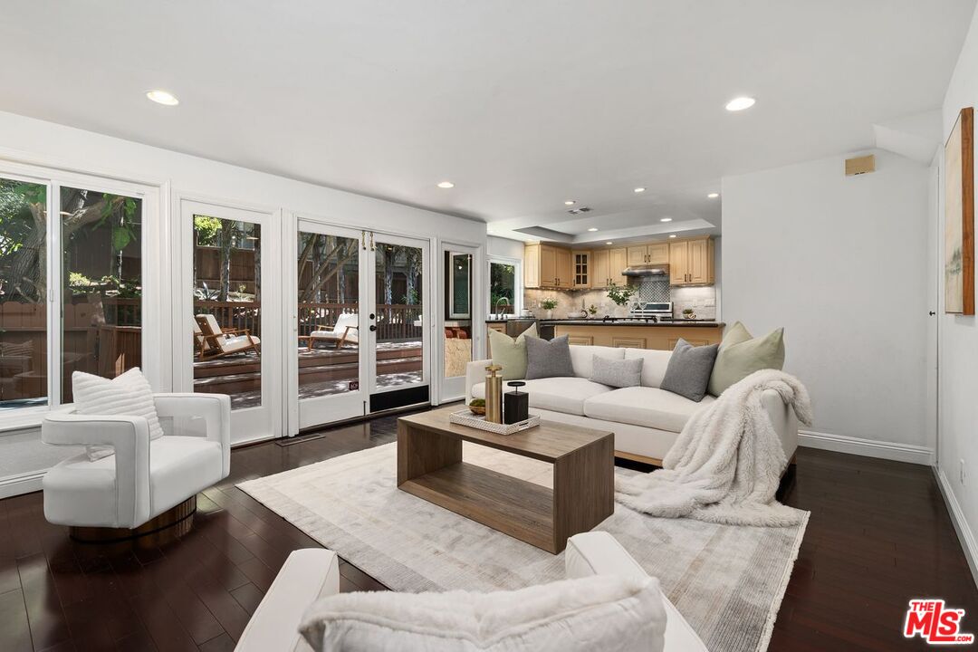Los Angeles, California, 90077, United States, 3 Bedrooms Bedrooms, ,3 BathroomsBathrooms,Residential,For Sale,1933289