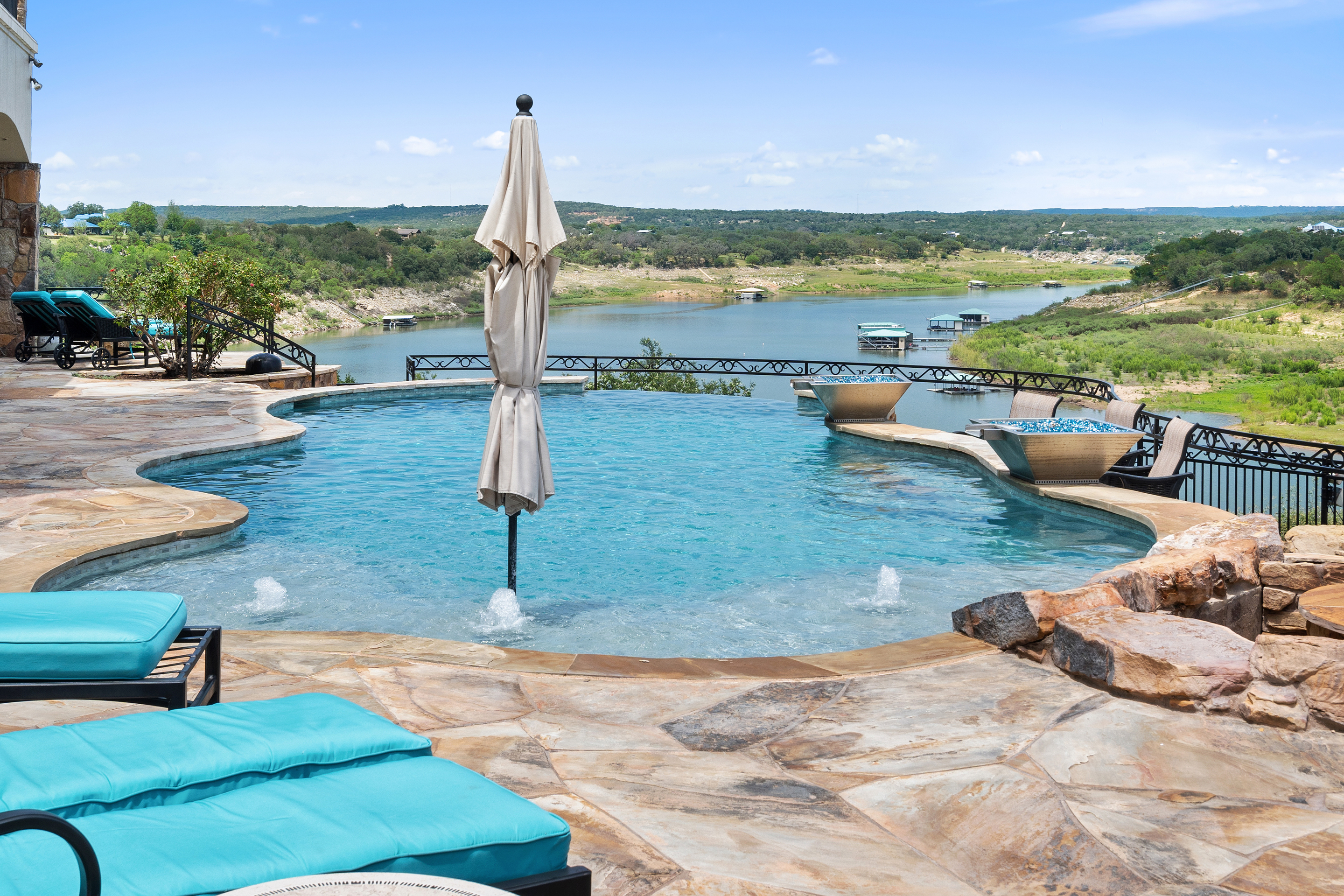  Lake Travis Estate - 物件實景