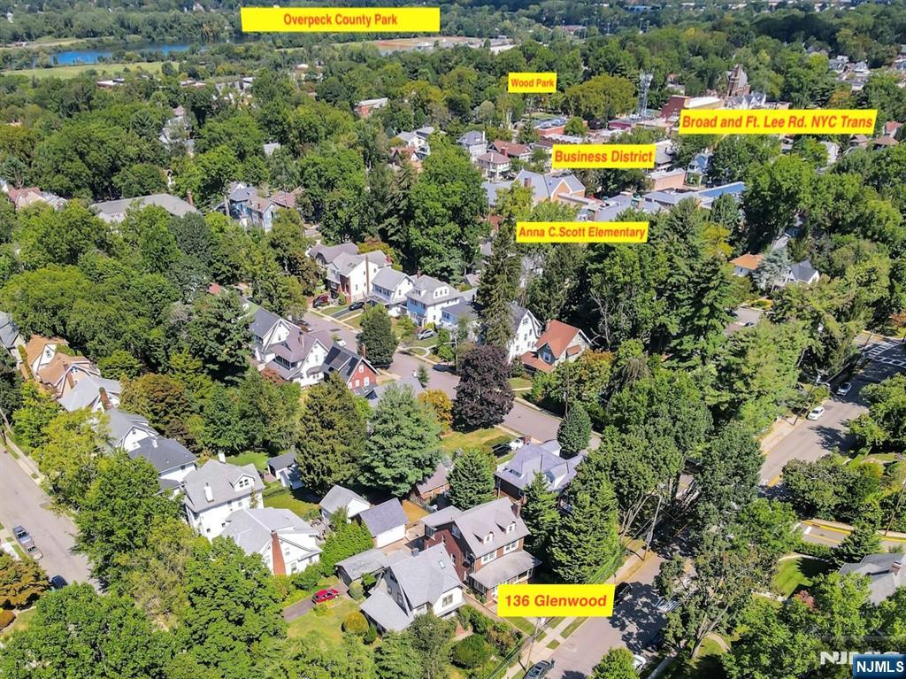 Leonia, New Jersey, 07605, United States, 5 Bedrooms Bedrooms, ,4 BathroomsBathrooms,Residential,For Sale,1934270