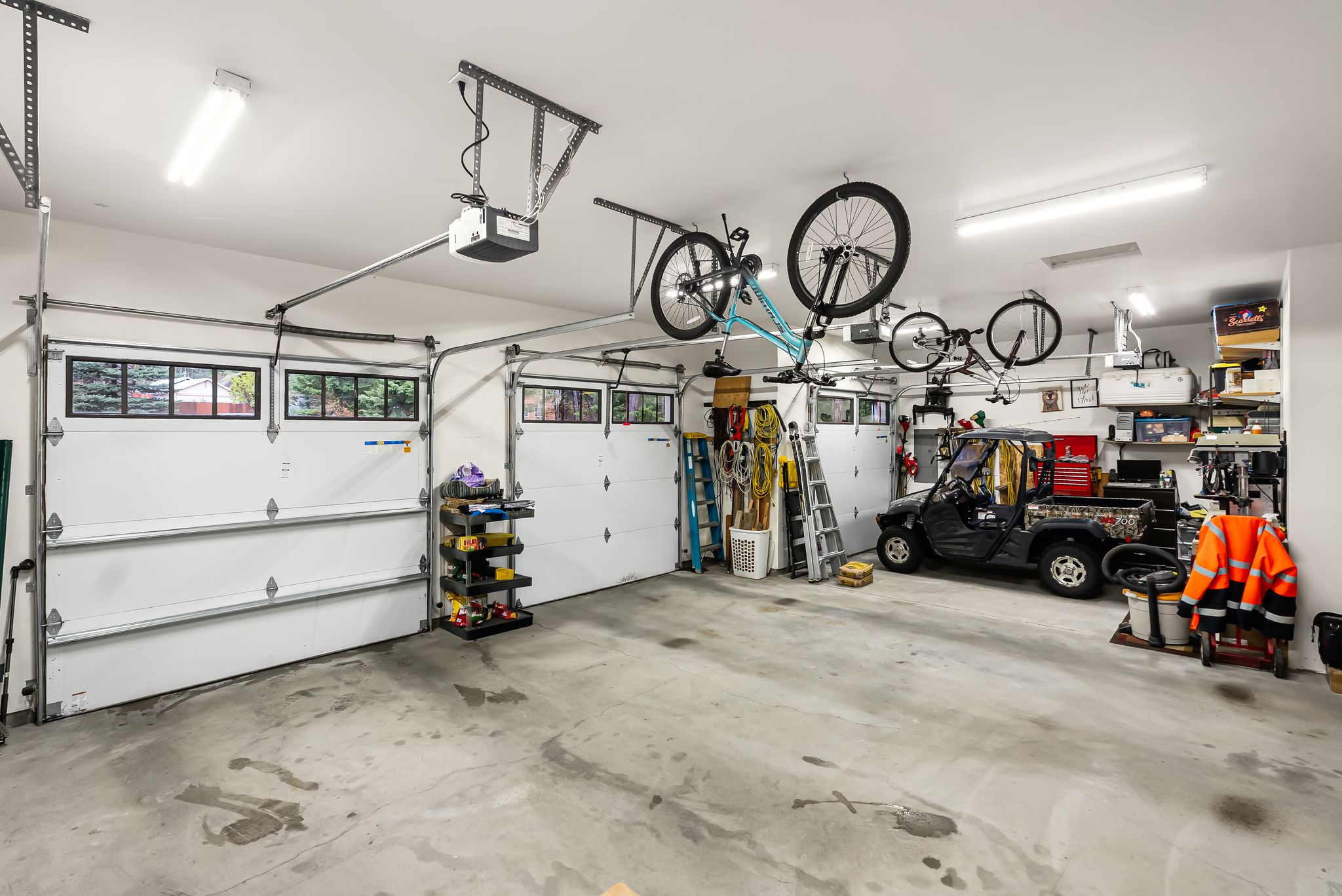 Sandpoint, Idaho, 83864, United States, 2 Bedrooms Bedrooms, ,3 BathroomsBathrooms,Residential,For Sale,1991135