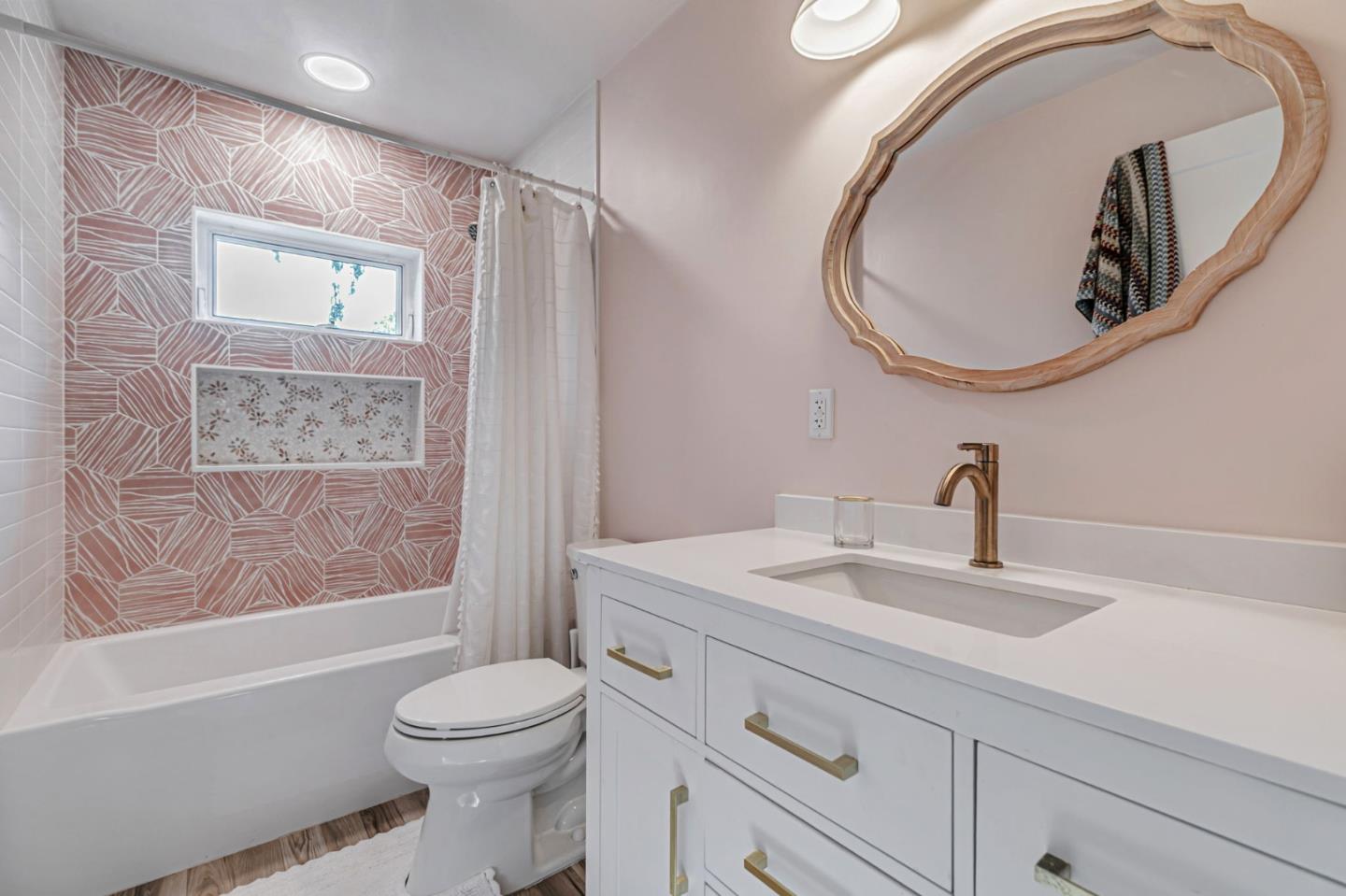 Monte Sereno, California, 95030, United States, 5 Bedrooms Bedrooms, ,5 BathroomsBathrooms,Residential,For Sale,1942167
