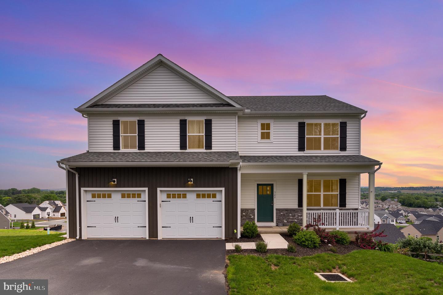 Lititz, Pennsylvania, 17543, United States, 4 Bedrooms Bedrooms, ,3 BathroomsBathrooms,Residential,For Sale,1905987