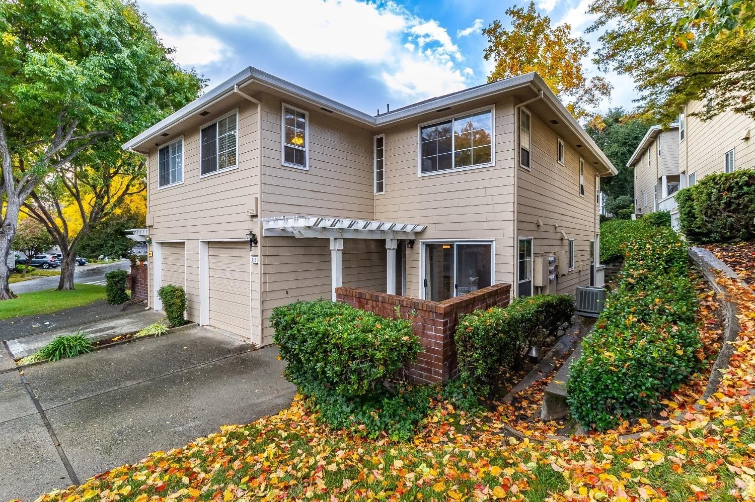 Martinez, California, 94553, United States, 3 Bedrooms Bedrooms, ,3 BathroomsBathrooms,Residential,For Sale,1990970