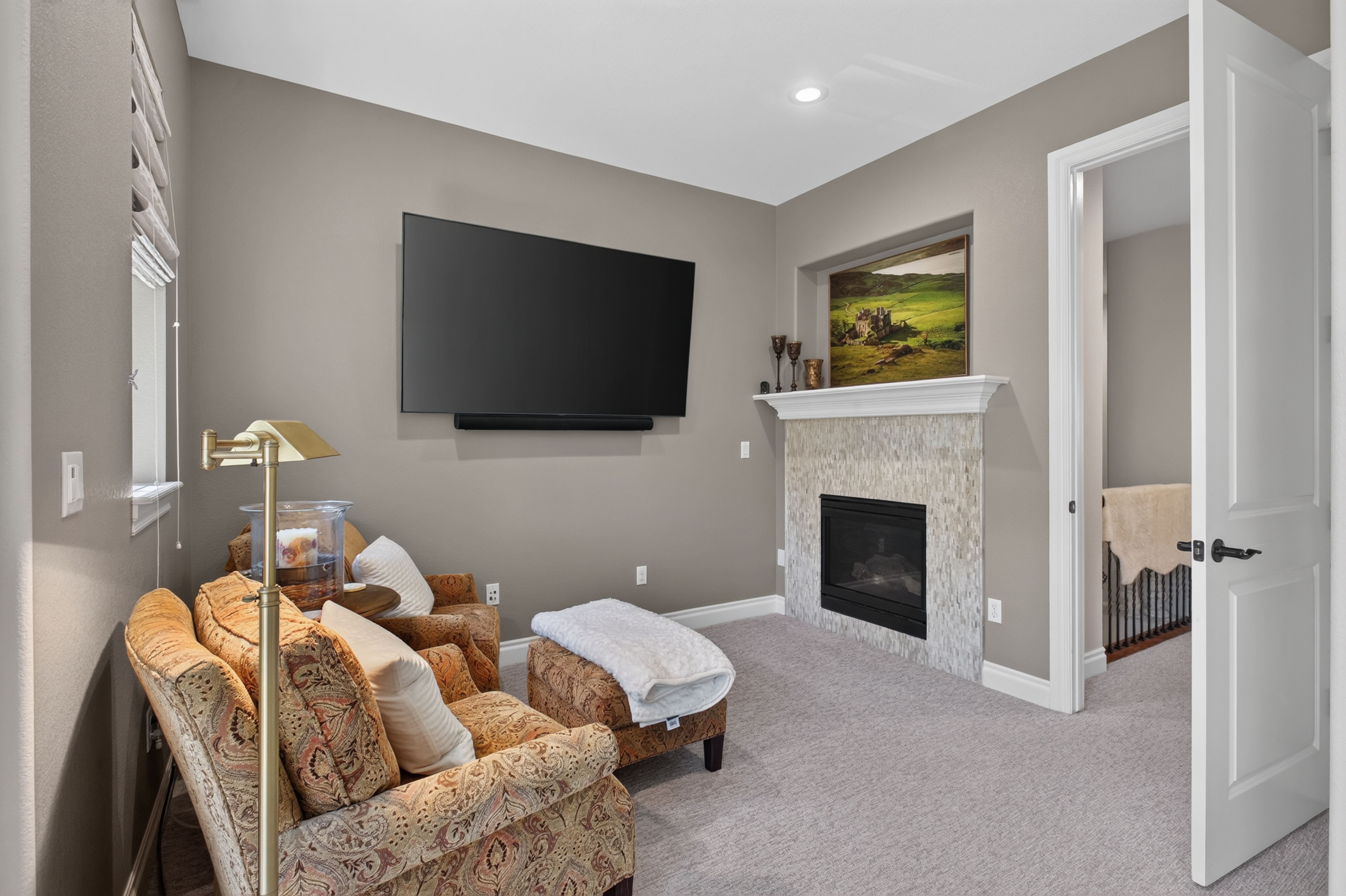  Turn-Key Lone Tree Luxury: Renovated Home with Chef