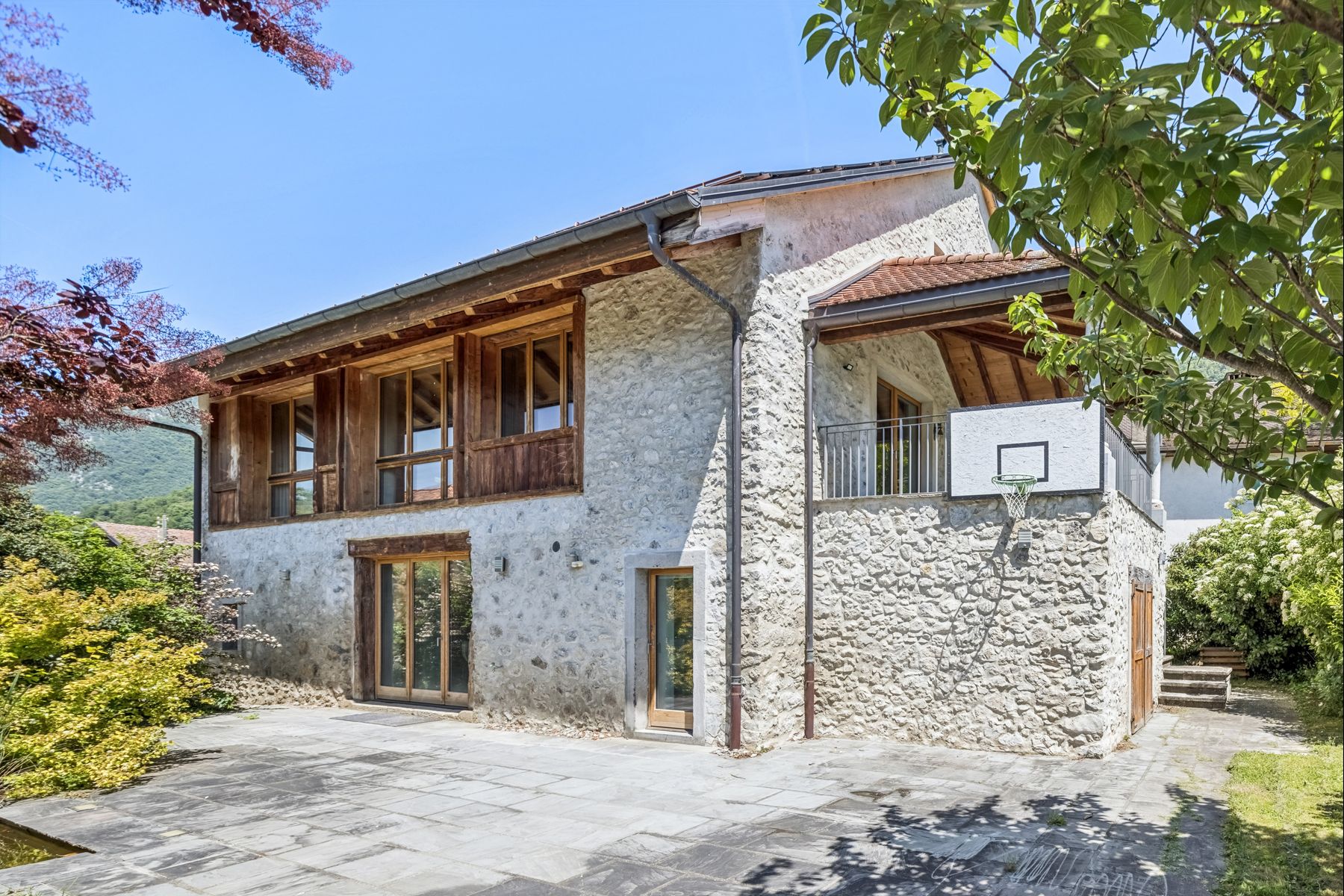  Favourite: renovated farmhouse with timeless charm - 物件實景