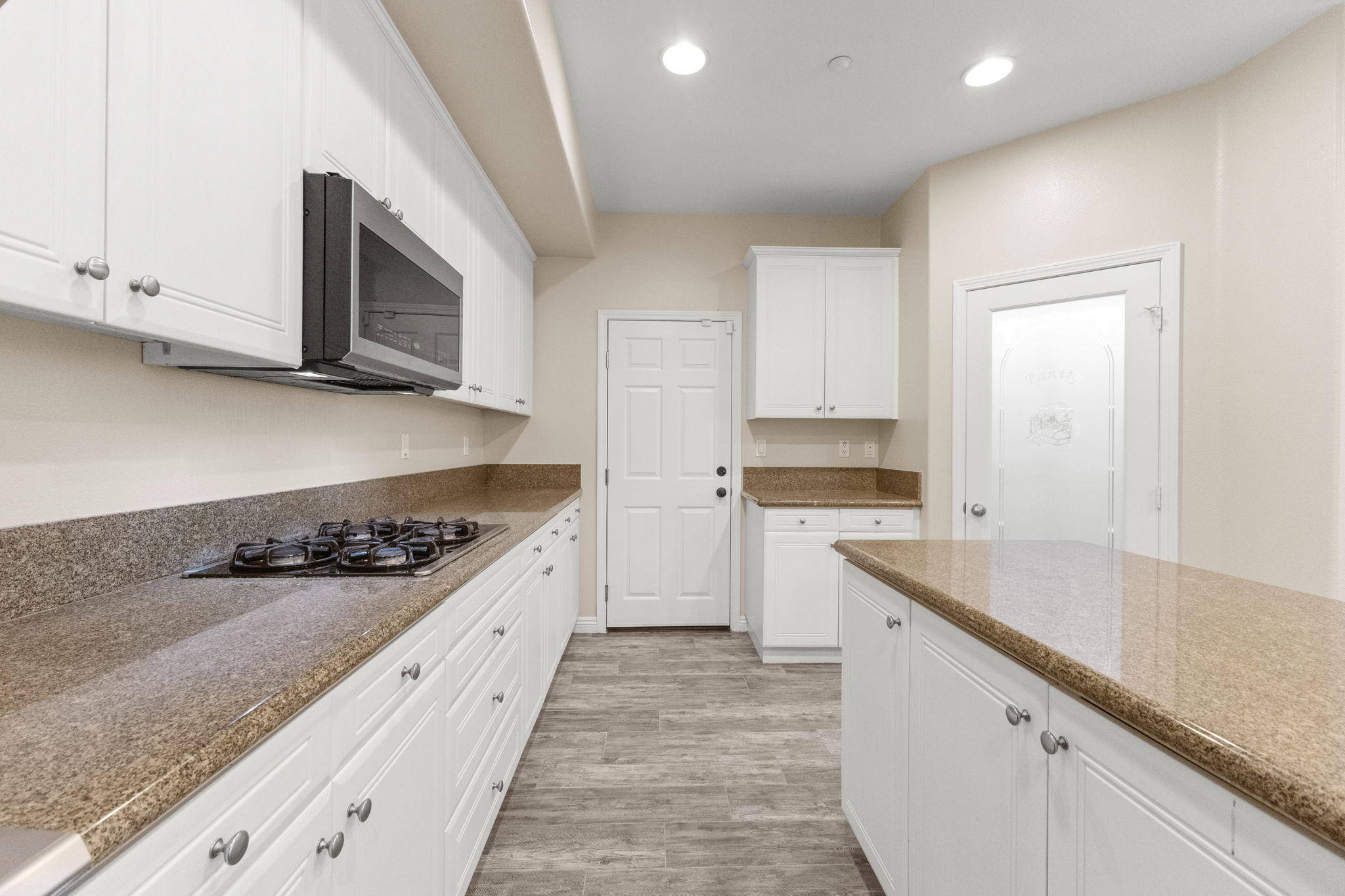 Redlands, California, 92374, United States, 6 Bedrooms Bedrooms, ,4 BathroomsBathrooms,Residential,For Sale,1923576
