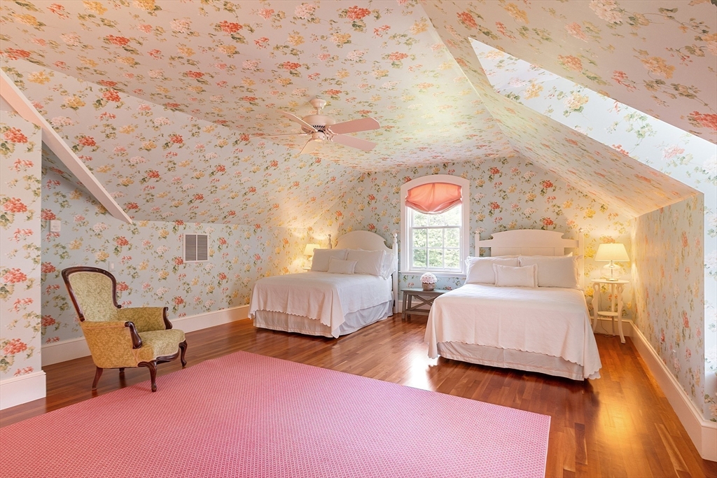 Concord, Massachusetts, 01742, United States, 6 Bedrooms Bedrooms, ,7 BathroomsBathrooms,Residential,For Sale,1938993