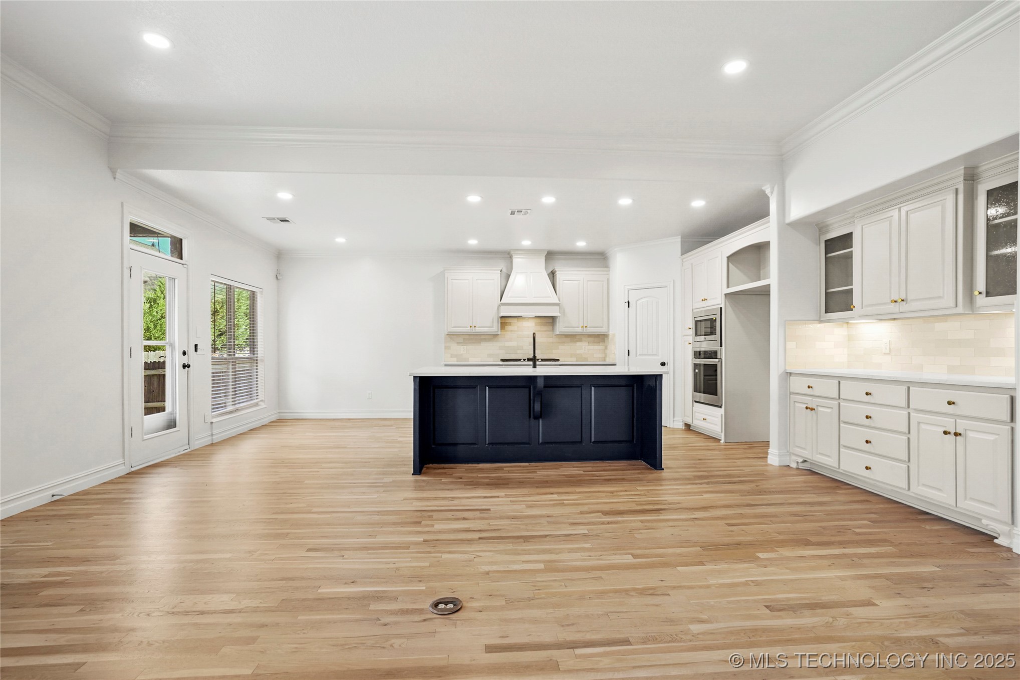Bixby, Oklahoma, 74008, United States, 5 Bedrooms Bedrooms, ,4 BathroomsBathrooms,Residential,For Sale,1908435