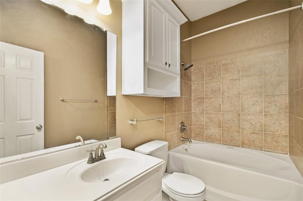 Fort Worth, Texas, 76110, United States, 6 Bedrooms Bedrooms, ,4 BathroomsBathrooms,Residential,For Sale,1837123