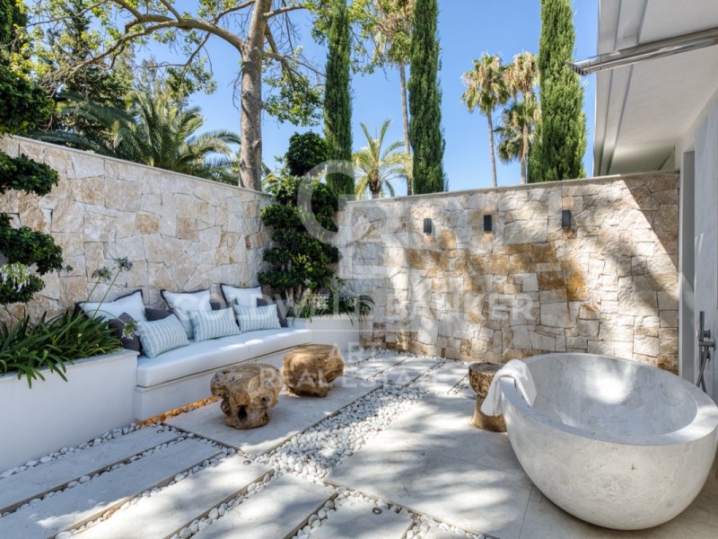 Marbella, Andalusia, ES, 7 Bedrooms Bedrooms, ,7 BathroomsBathrooms,Residential,For Sale,1876132