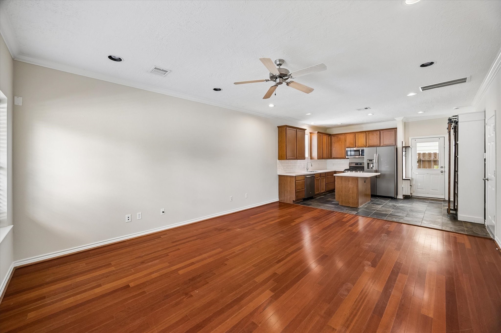  1821 Lewis Street - 物件實景