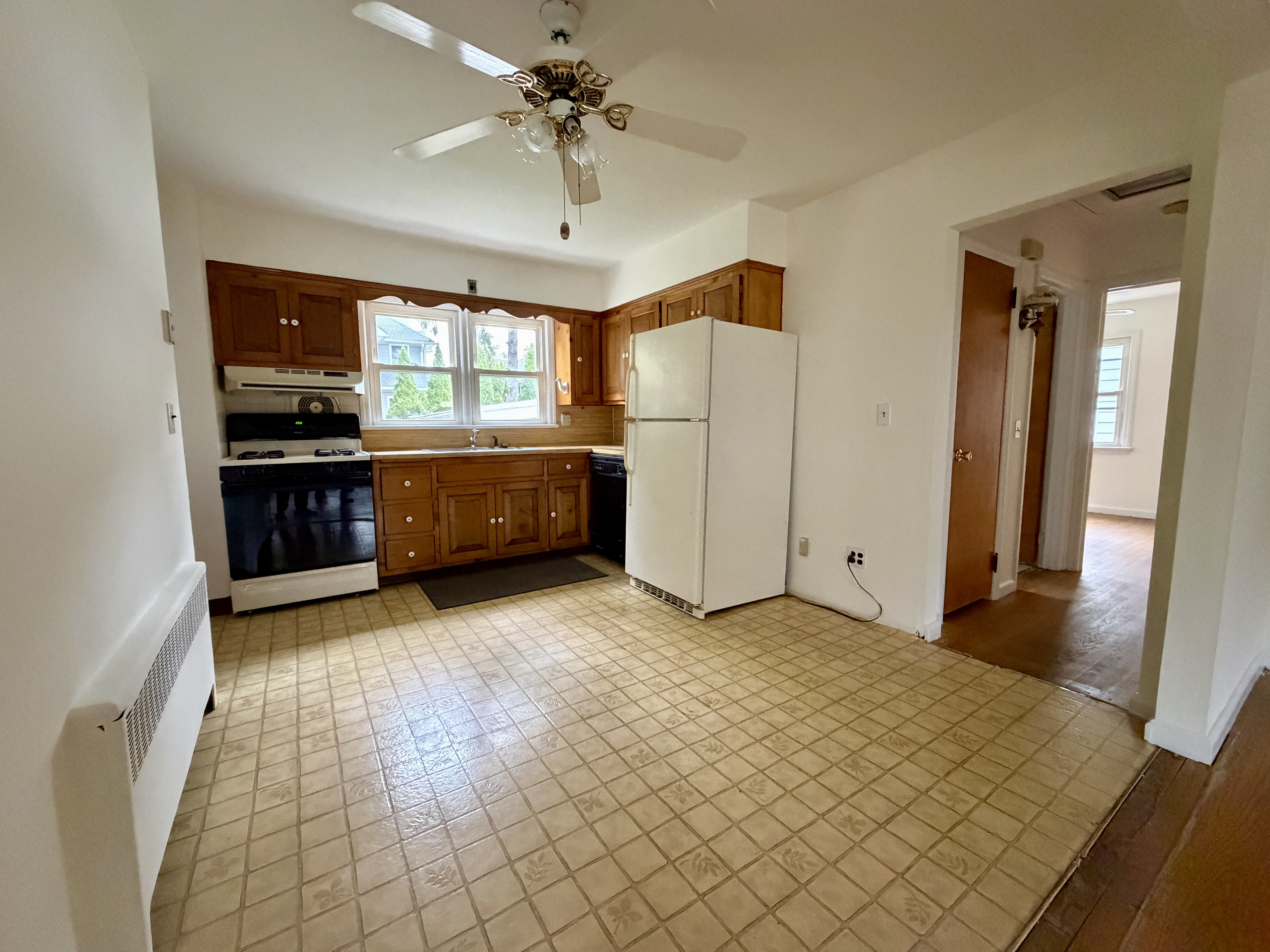 Westwood, New Jersey, 07675, United States, 2 Bedrooms Bedrooms, ,1 BathroomBathrooms,Residential,For Sale,1988560