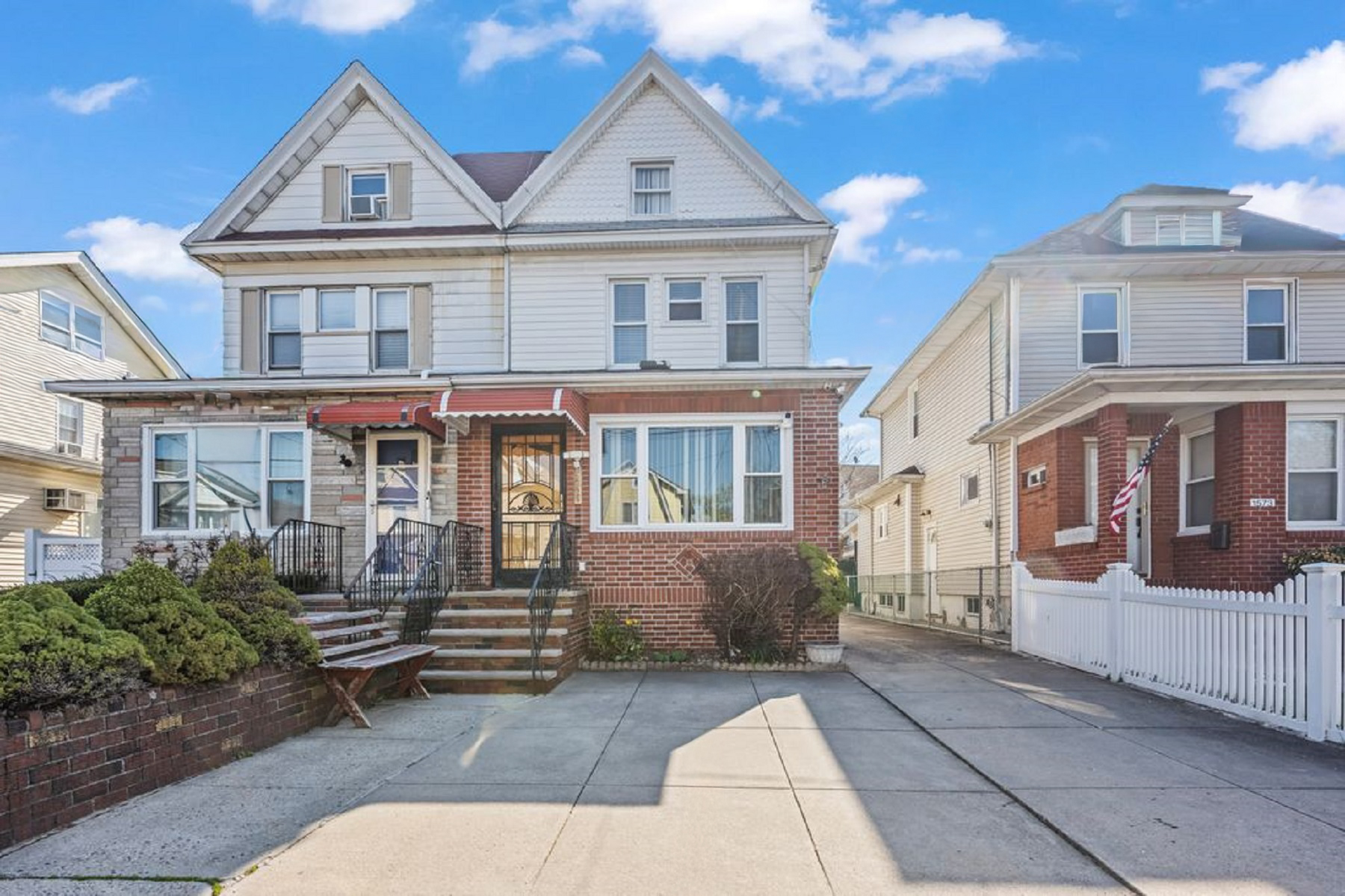  1569 East 45th Street - 物件實景