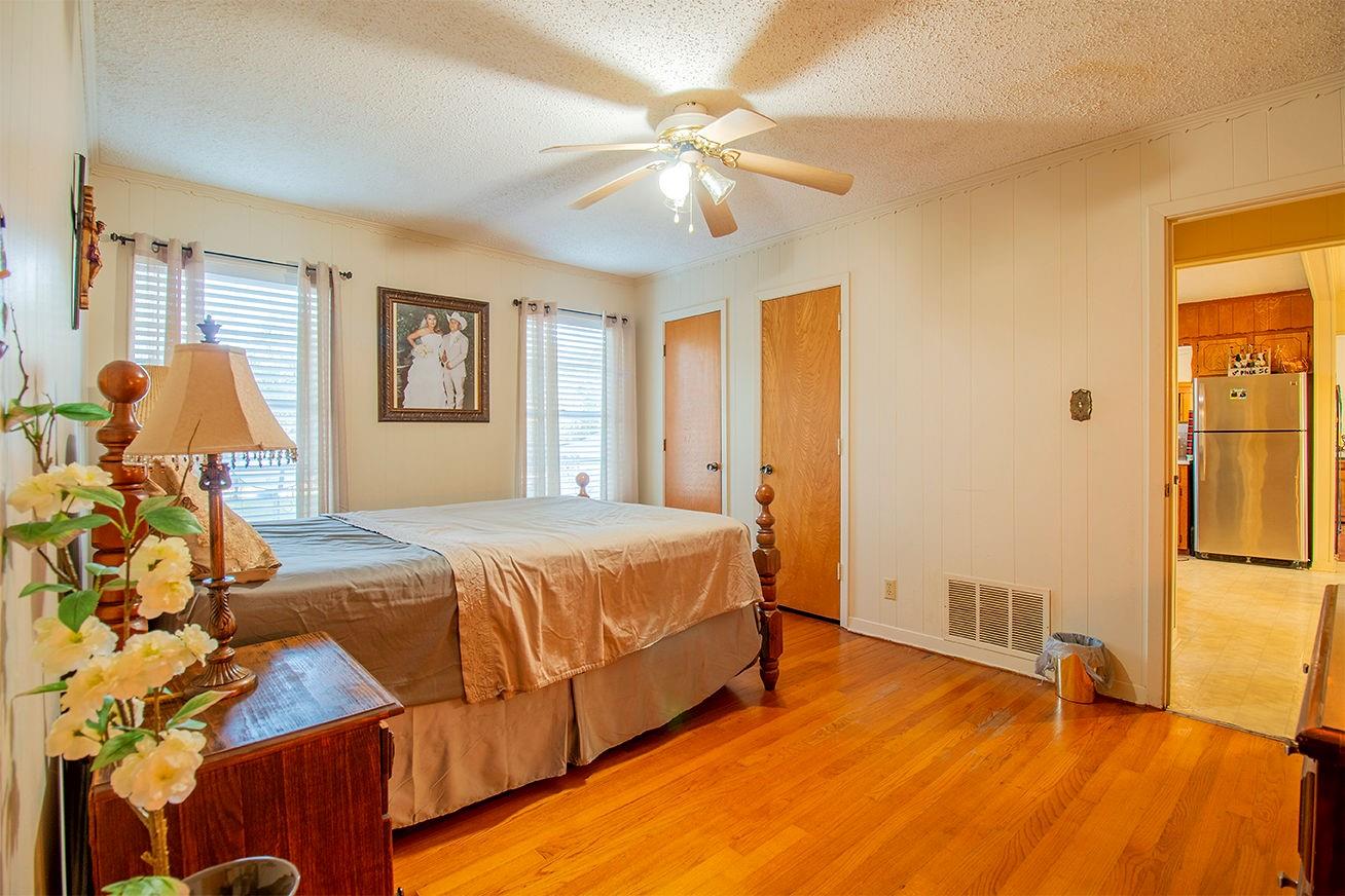 Grand Saline, Texas, 75140, United States, 4 Bedrooms Bedrooms, ,2 BathroomsBathrooms,Residential,For Sale,1857239