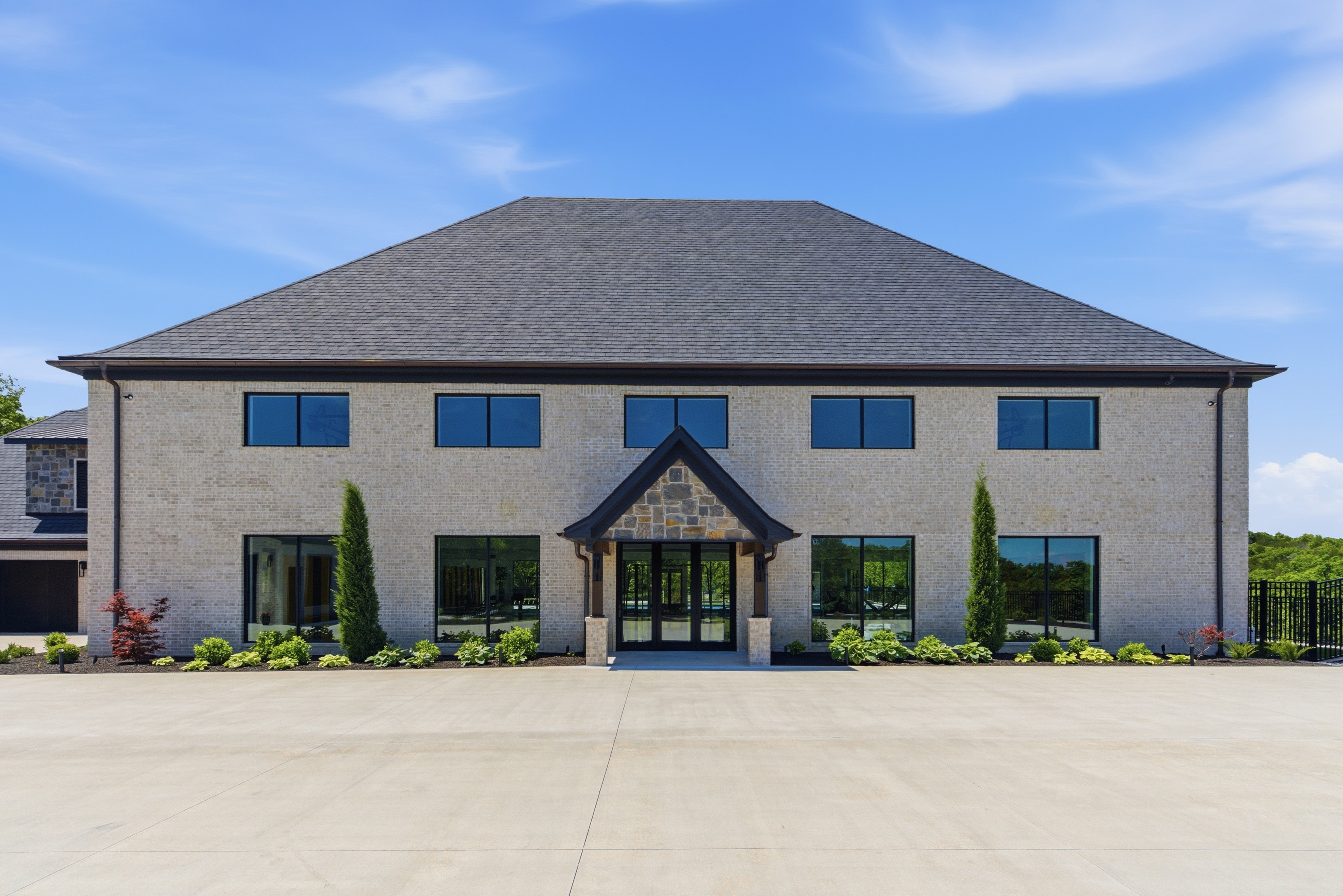  Luxurious Ozark Mountain Estate with Pool, Sports Complex & Private Track - 物件實景