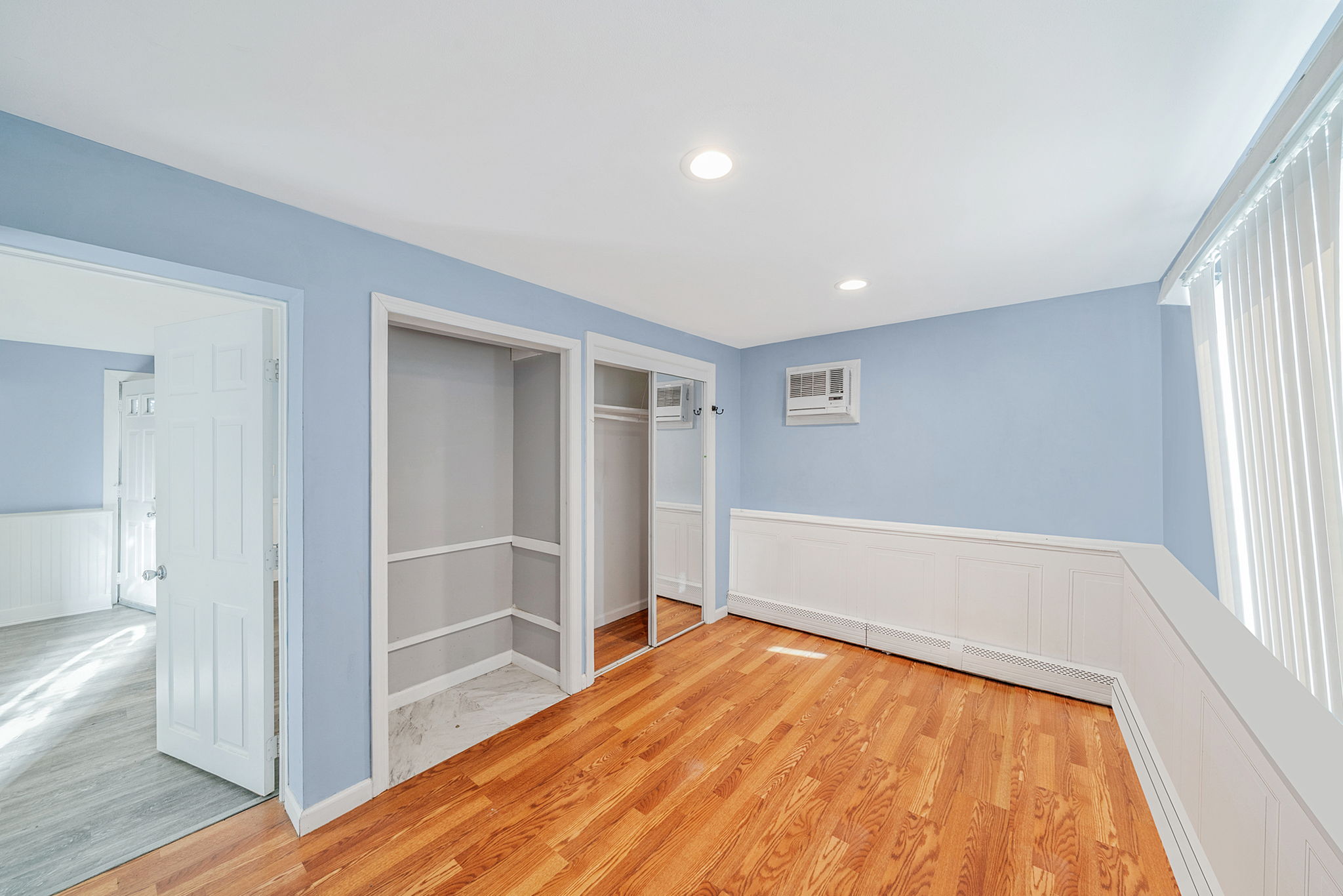 Ronkonkoma, New York, 11779, United States, 4 Bedrooms Bedrooms, ,2 BathroomsBathrooms,Residential,For Sale,2009312