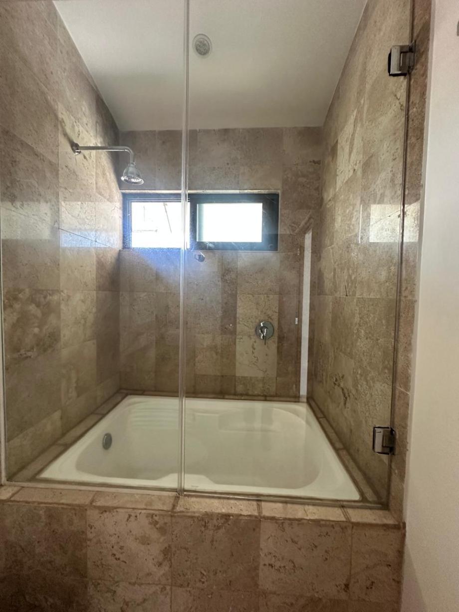 Metepec, Estado de méxico, 52148, Mexico, 3 Bedrooms Bedrooms, ,4 BathroomsBathrooms,Residential,For Sale,1996841